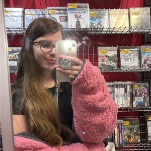 Meet your Posher, Holly